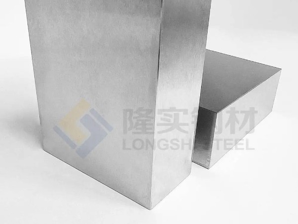 dc53鋼和a8鋼哪個(gè)做刀更好